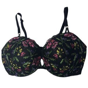 Victoria Secret Very Sexy Push Up Floral Embroidered/Leather Bra. Size 34DD.